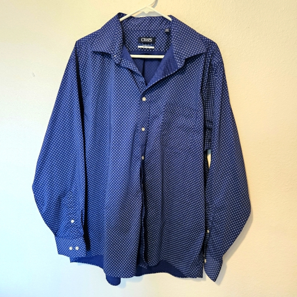 Chaps Men's Size XL Long Sleeved Shirt